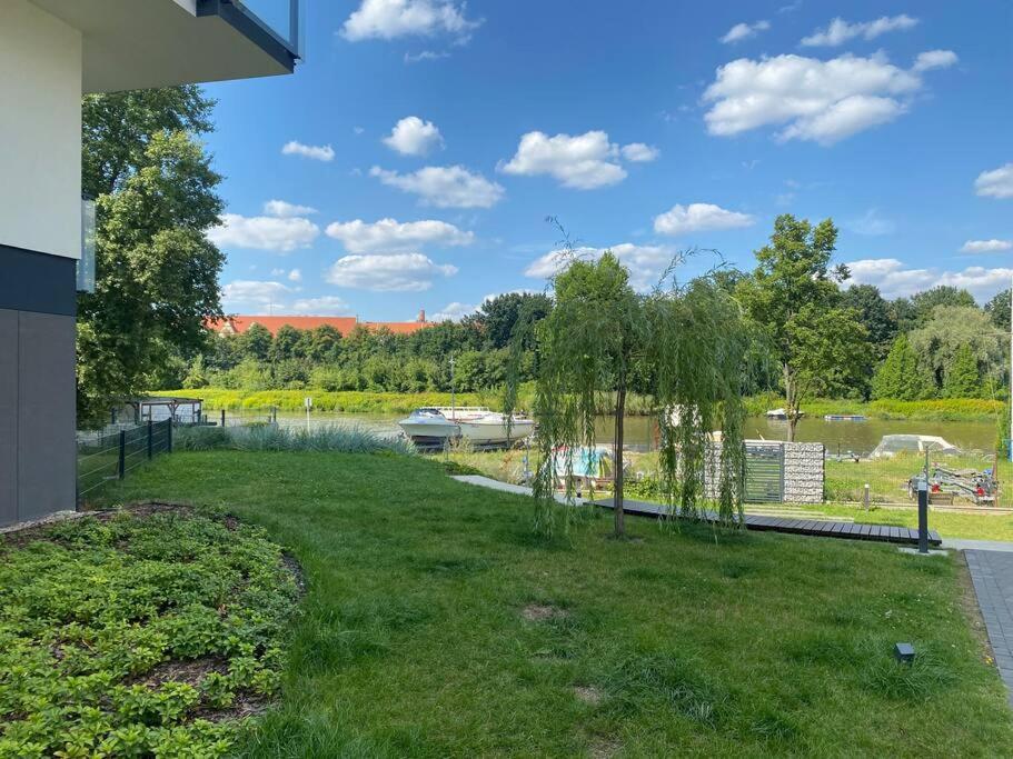 Art Marina Nad Rzeka Z Bezplatnym Parkingiem Apartment - Wroclaw — Zdjęcia 1